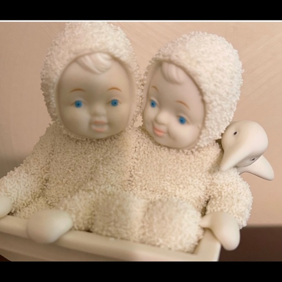 *Newin Box* Department 56 Snowbabies "Friends On The Frosty Frolic" - Picture 6 of 6